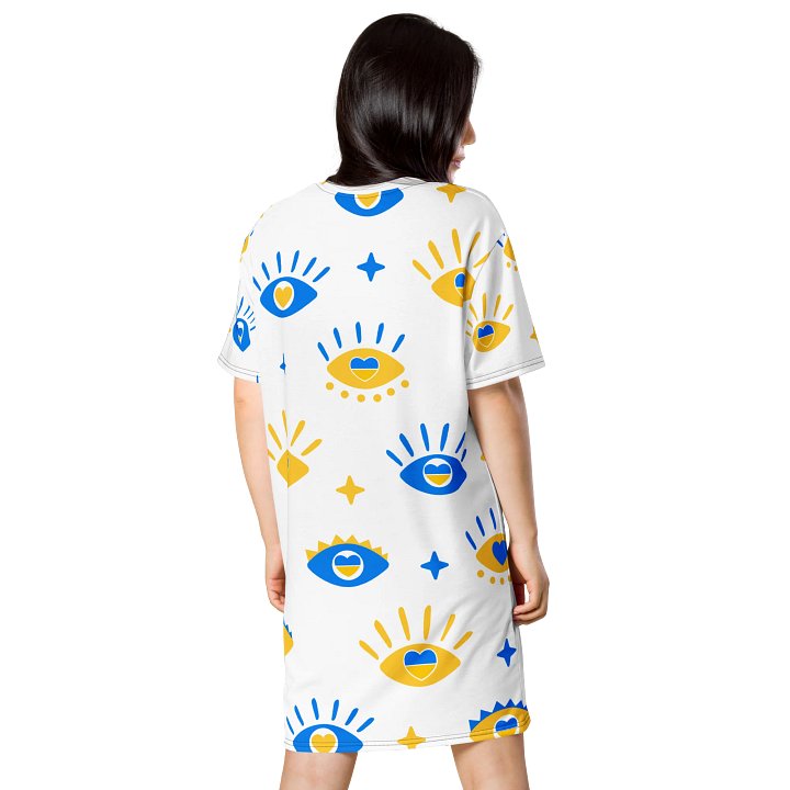 TDS Women's Oversized Eye & Heart Print T-Shirt Dress product image (2)