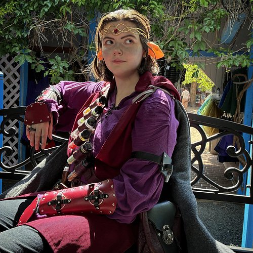 it’s friggin ren faire time :)) 
i really love going to colorado for their renaissance faire guys— shoutout to da gang!! beho...