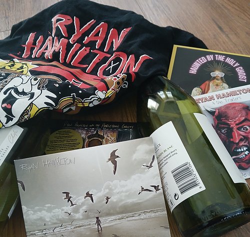 Ryan Hamilton - Haunted By American Dreams : Review
I think it’s fair to say that the last few years have thrown a lot at Rya...
