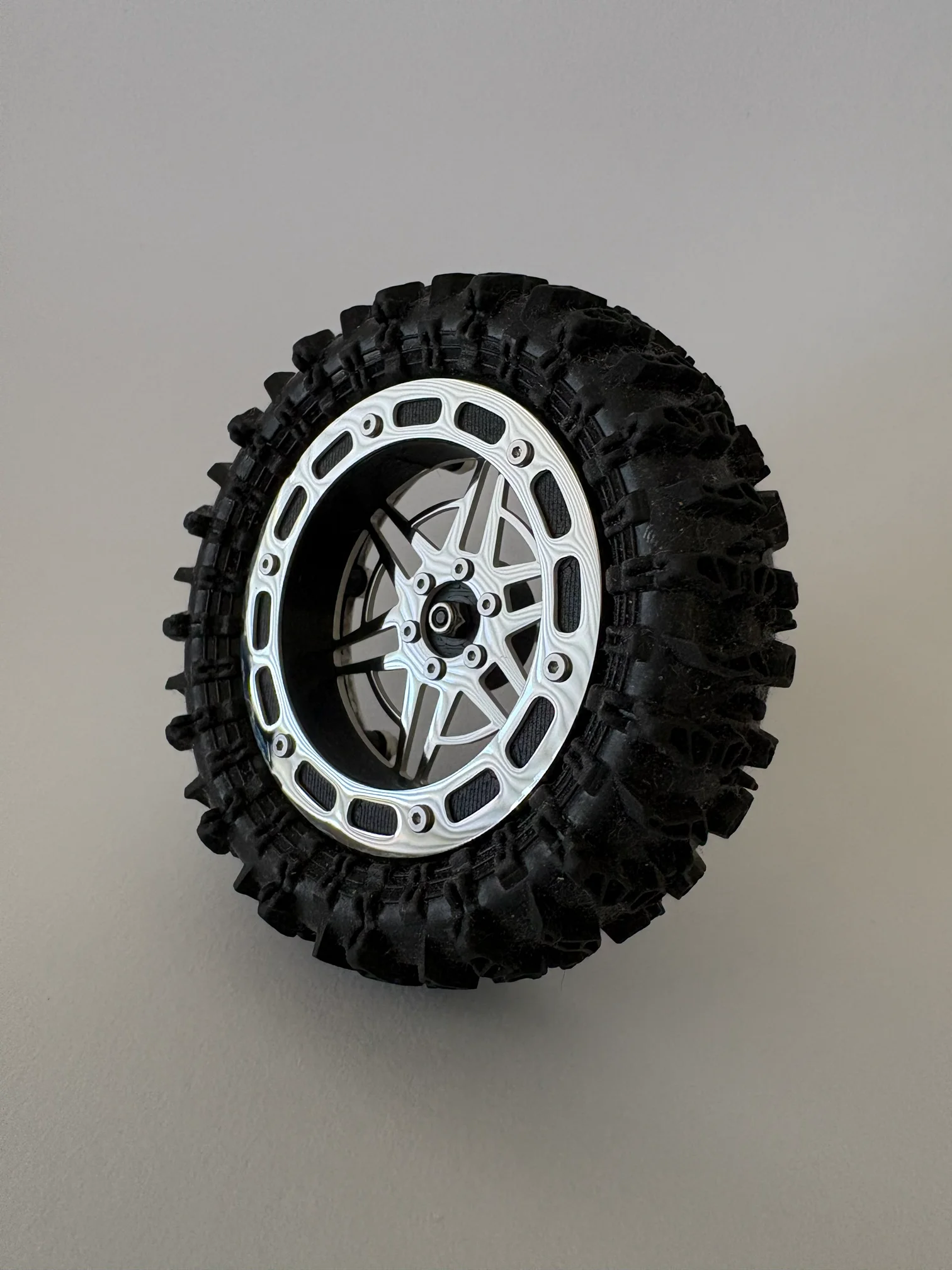 1.8" v2 Wheels - "Supernova" wheel face and "Dash" rings (wheels only) product image (2)