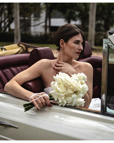 Timeless love 💍 

Planner & Design: @tastedesigncatering | @loveandartistryphotos  
Models: @js.modelcouple  
Florist: @butle...