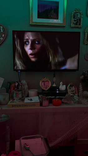 He was stressed! My boyfriends first time watching the OC and he wasn’t ready for the season 3 finale! @rachelbilson @mischab...