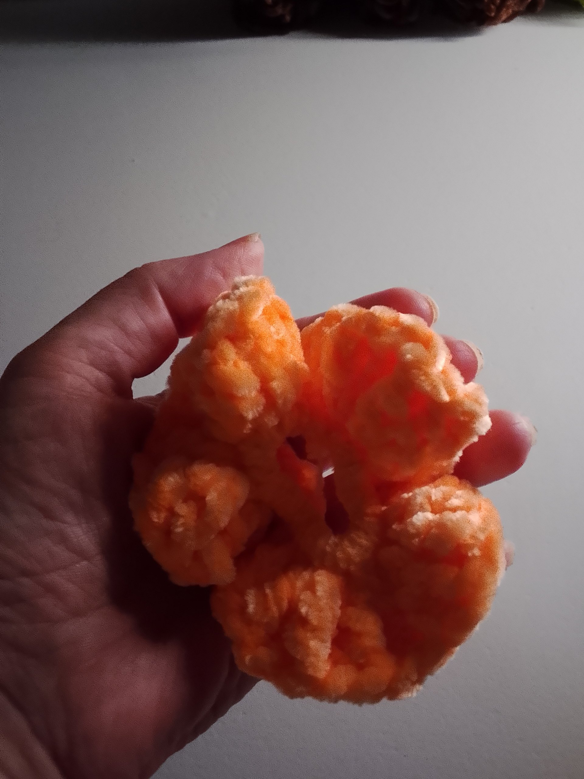 velvet scrunchie product image (3)
