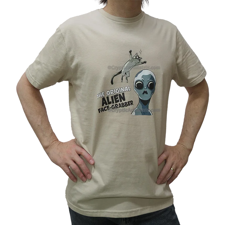 Alien Face Grabber - Unisex T-Shirt product image (1)