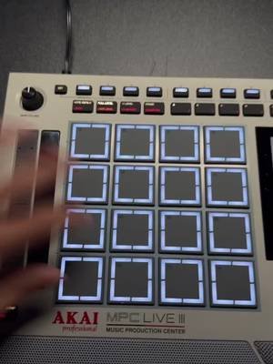 Another lap around the SUN🔊🔊🔊🔊🔊🔊🔊 #akaimpc #akaipro #araabmuzik #birthday 