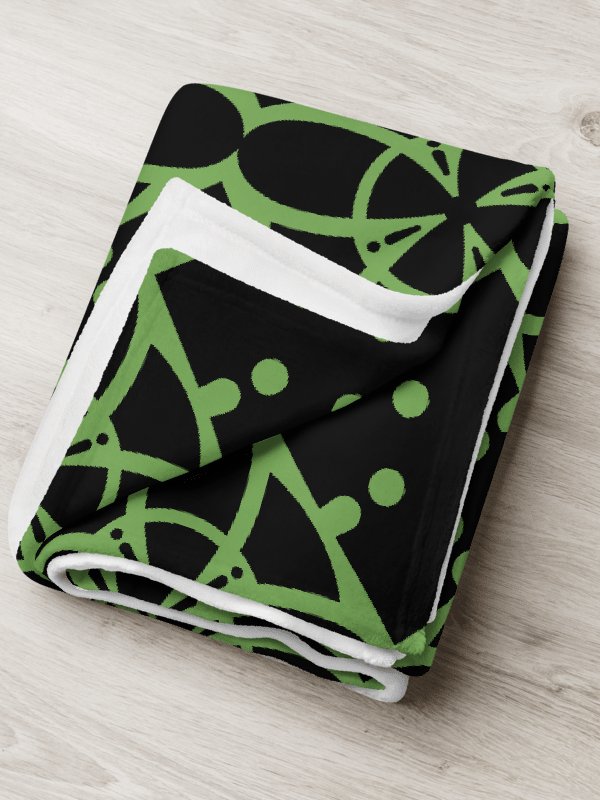 Green Ethereal Echoes Throw Blanket product image (6)