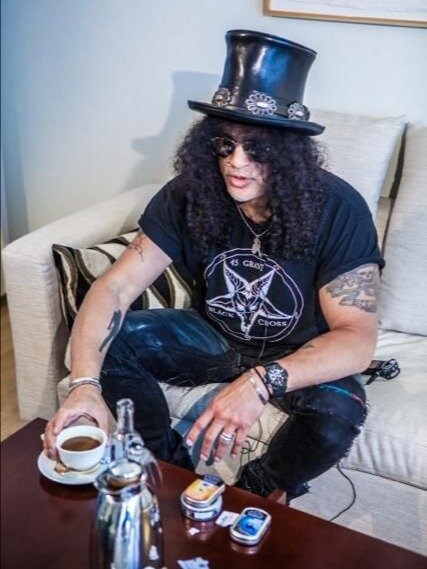 45 GRAVE BLACK CROSS TEE product image (2)