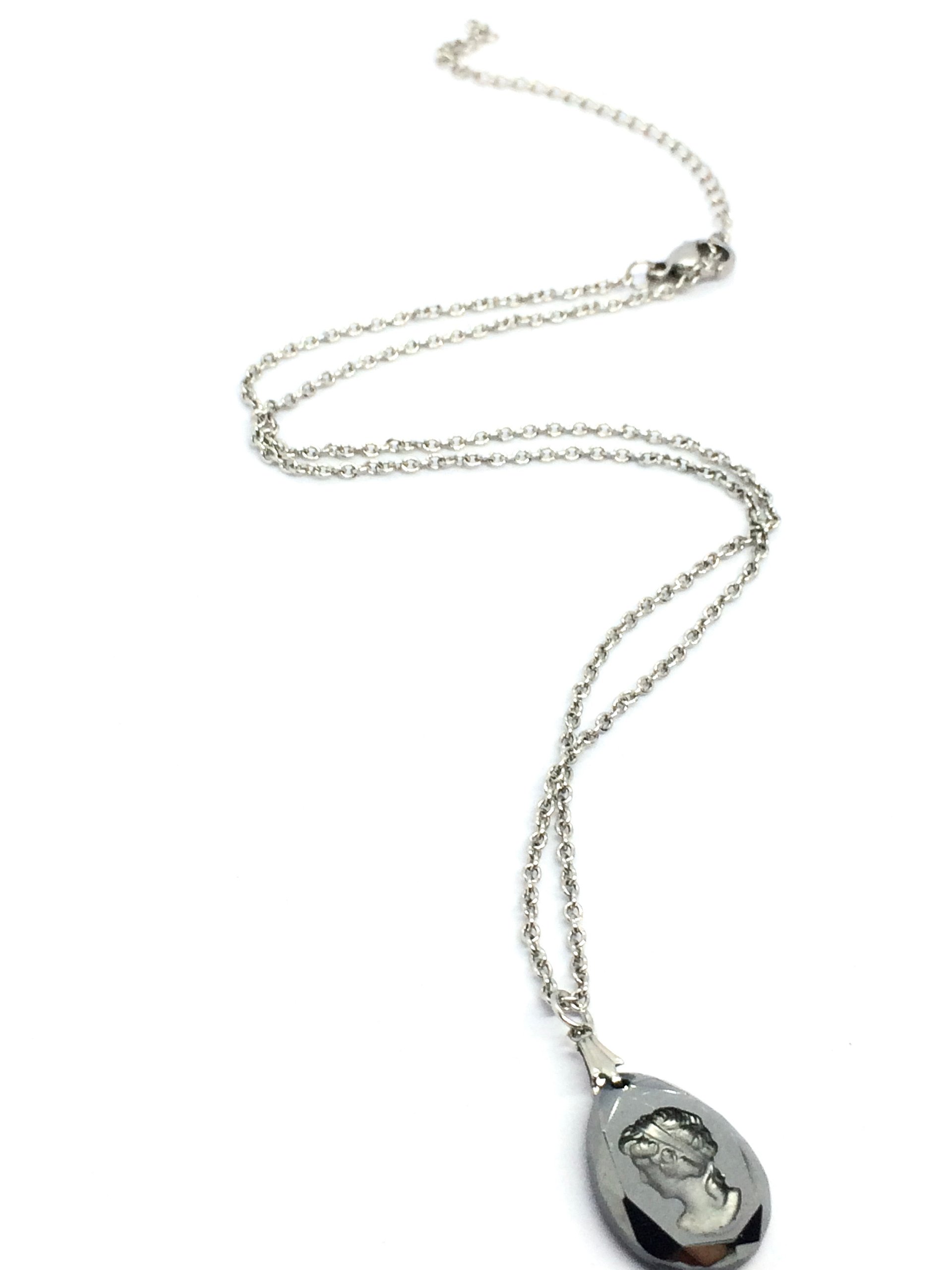 The Modern Muse Necklace product image (8)