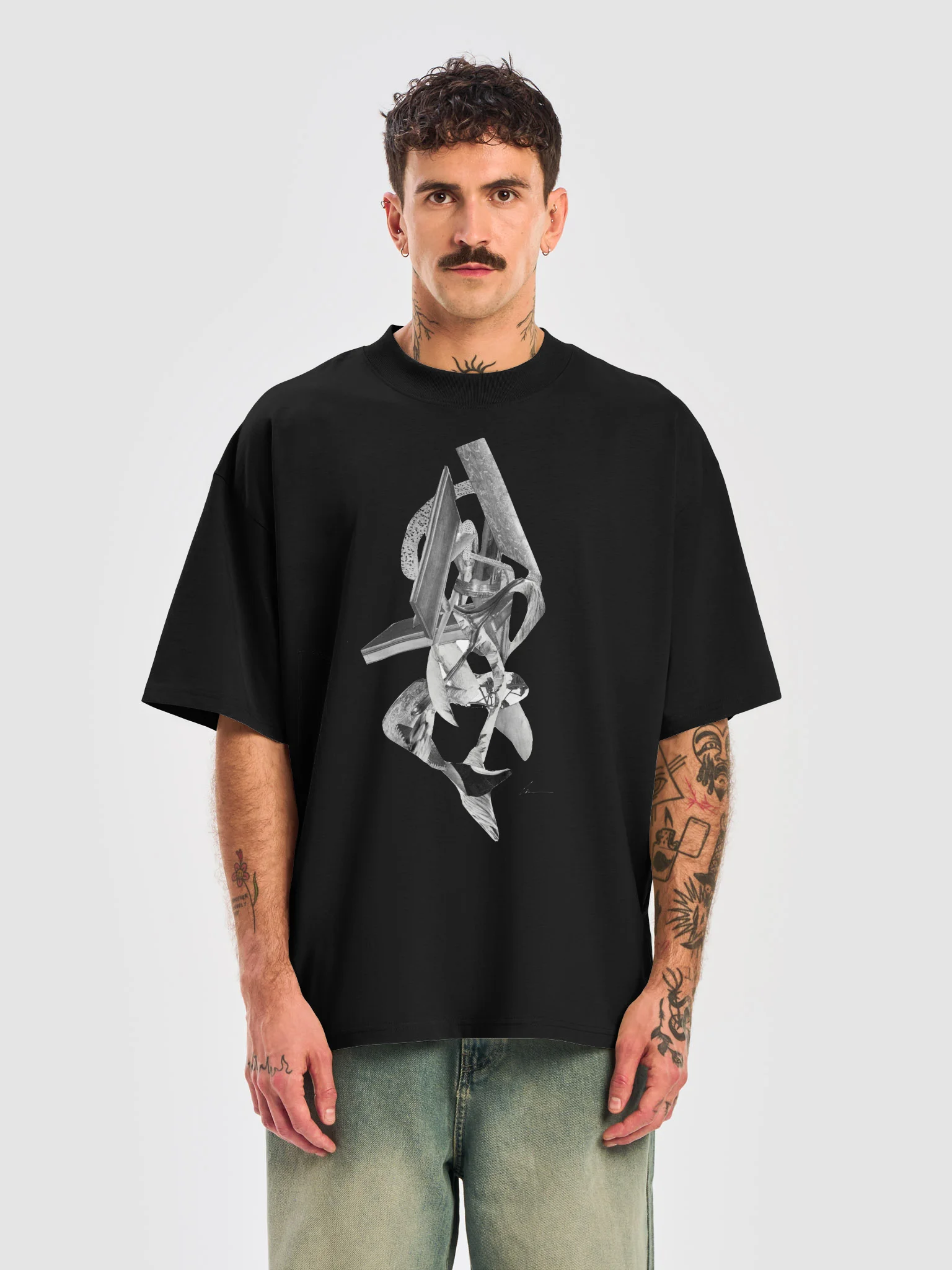002 FRAGMENTATION UNISEX OVERSIZED T-SHIRT BK 26 product image (5)