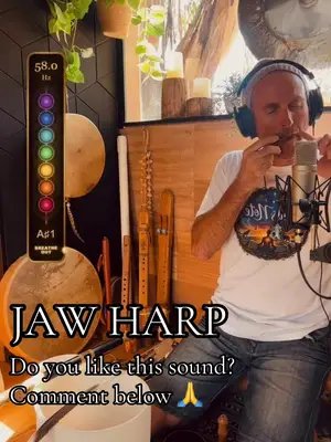 A little taste of the jaw harp! 🎶🌿 Such a unique, earthy sound with an almost ancient vibration. What do you think of this sound? Would you like to hear more of the jaw harp woven into our SoulsNote sound journeys? Drop a comment below — I’d love to hear your thoughts! ❤️ Listen • Breathe • Remember #SoulsNote #JawHarp #SoundJourney #AncientSounds #SoundHealing