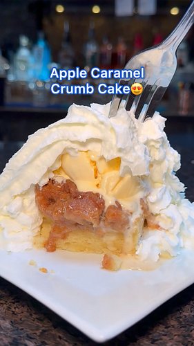 You have the rest of September to try this one… and trust us, you’re going to want to🍎🤤

Our Apple Caramel Crumb Cake is warm...