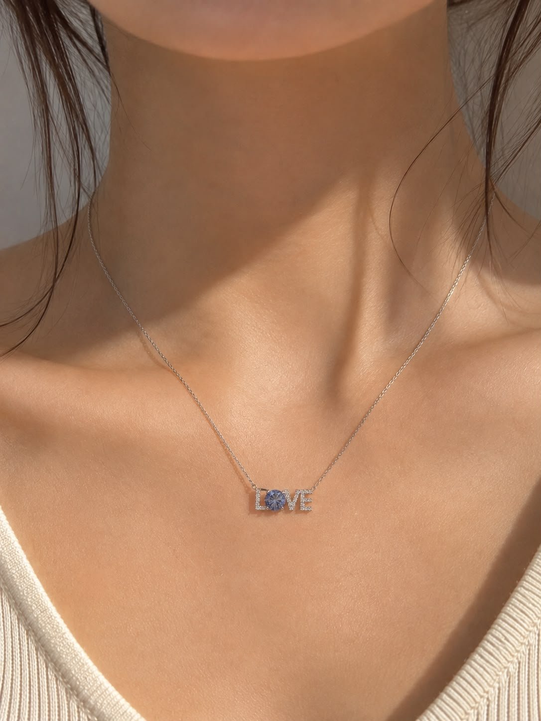 LOVE Necklace product image (4)