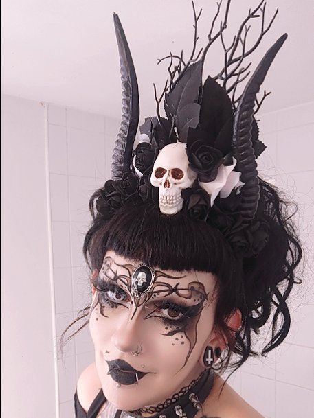 Gothic Headpiece (Horns & Skull) product image (1)