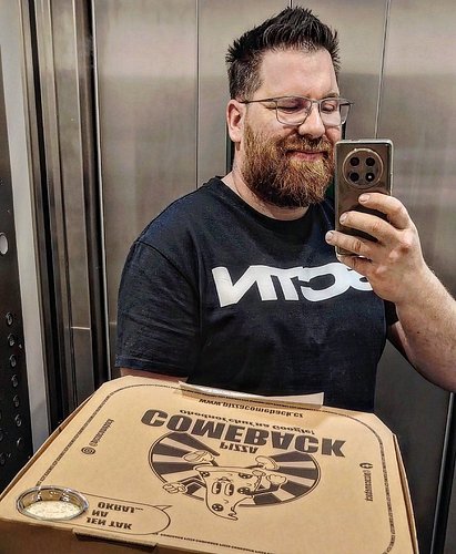 Není nad půlnoční svačinku a proč si dávat jednu pizzu, když si můžu dát dvě @pizzacomeback @sectionprague