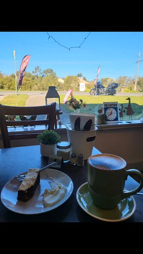Morning tea at the Blue Stone Cafe, Skipton. Very nice!! Upcoming video 😉
