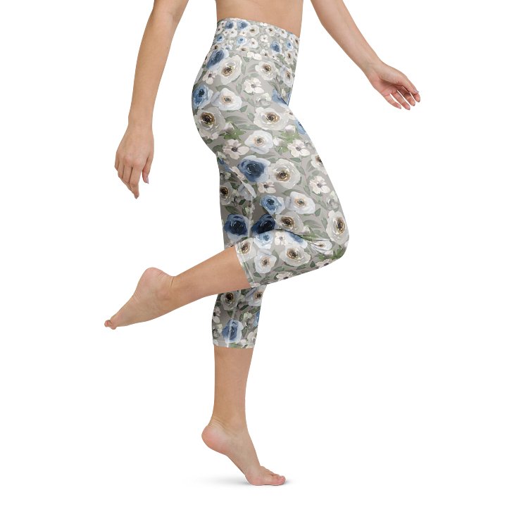 Grey Roses Leggings product image (1)
