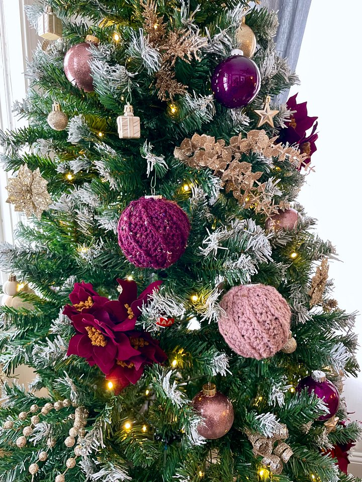 Cable Swirl Bauble Crochet Pattern | Instant PDF download with Chart and Photo Tutorial product image (2)