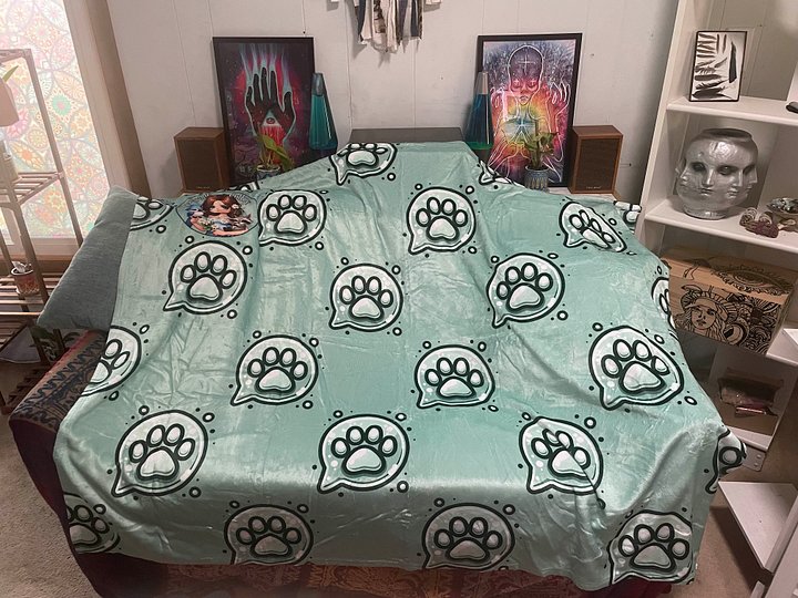 Paw Emote Throw Blanket product image (2)