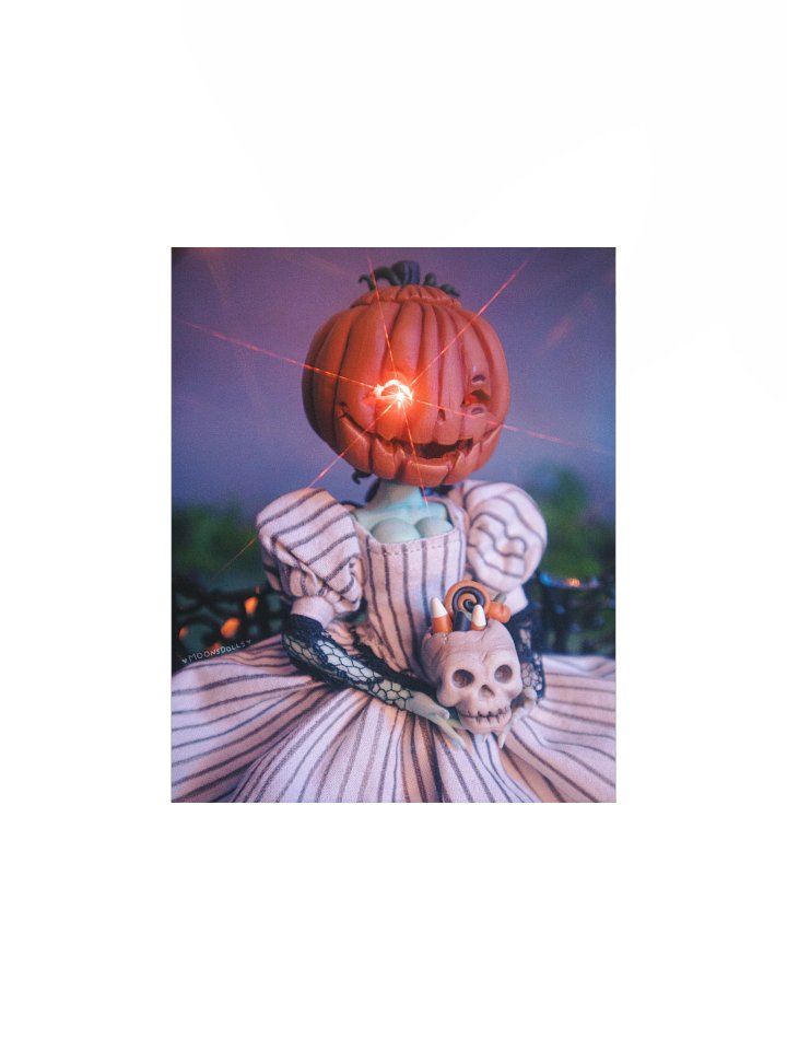 'jacq-o-leen doll' print product image (1)