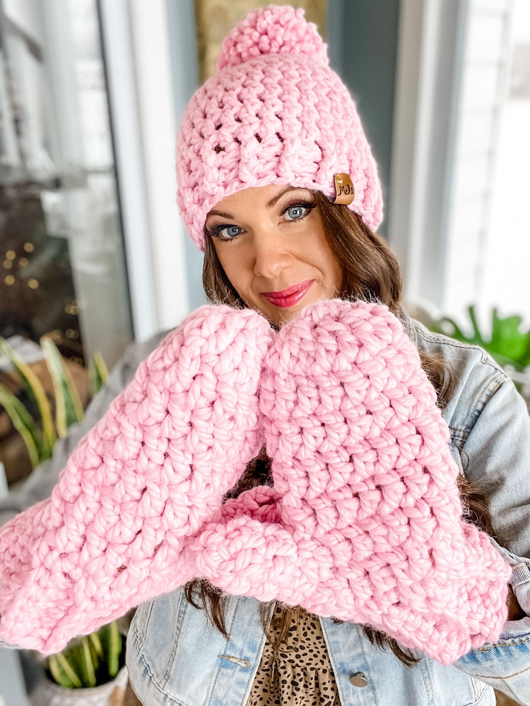 Beginner Bulky Mittens Crochet Pattern product image (1)