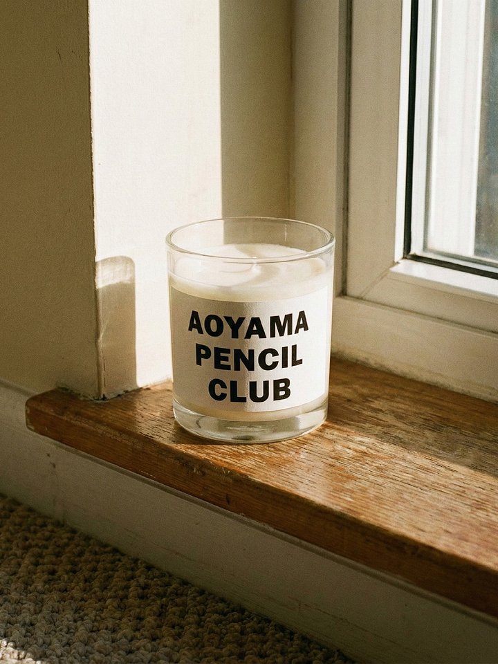 Soy Wax Candle In A Clear Glass Jar product image (1)