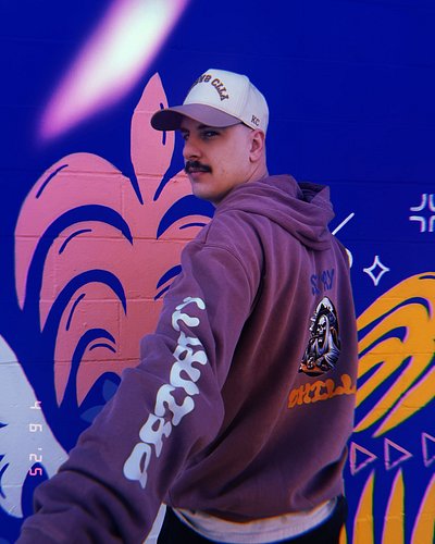 The Chillest 🐧

The Stay Chill Summer Collection is now live! Multiple styles and colors - link in bio.

hoodie: @prioritybc....
