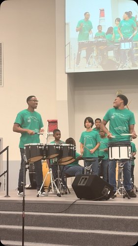 Just two drummers having a little friendly competition!🥁⚡😁

#Naijalbdrummin
#hirenow
#houstondrummer
