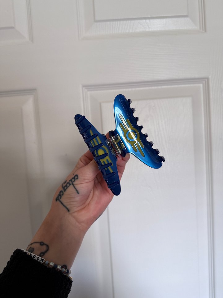 Fallout Hair Claw product image (2)