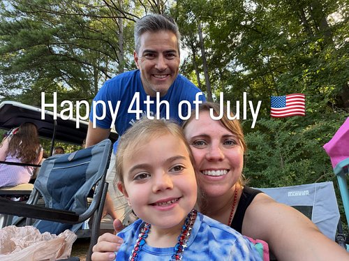 Happy 4th of July 🇺🇸 
We’re back in the U.S. and it’s the first time Cia has experienced a 4th of July parade. Needless to sa...