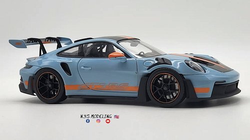 Tamiya Porsche 911 GT3 RS. 
This kit was sent to me from @splashpaints along with the color to build this kit up. 

The color...