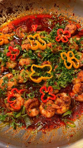 Spanish gambas shrimp (not traditional) 🦐

With my good friend @jelissadawkins 

Quick n easy recipe

1 Tbsp of paprika
1 Tbs...