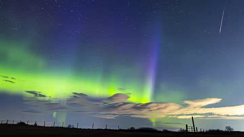 Photo Credit: Harlan Thomas, Alberta, Canada April 2026. 

Spectacular photos of the 2026 Lyrid meteor shower captured from E...
