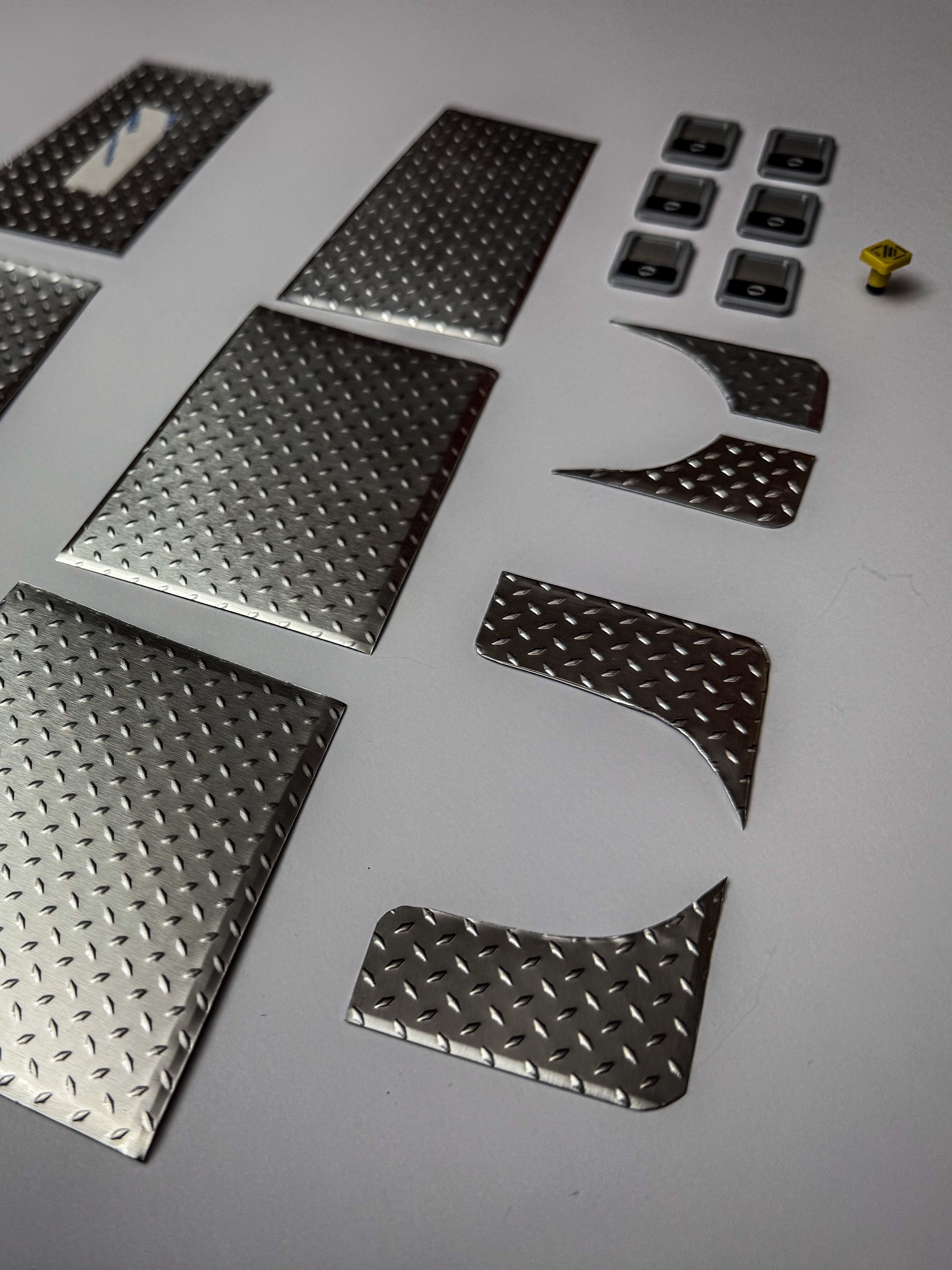 Redcat COE Diamond plate kit product image (5)