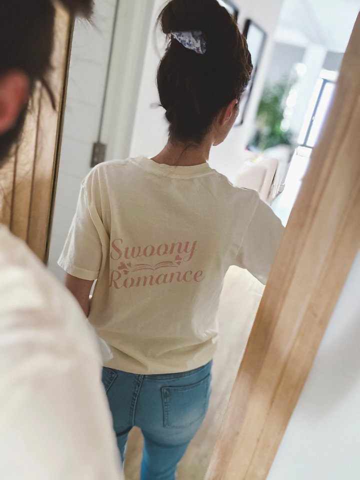 Comfort Colors “Swoon” Graphic Tee | Pink Design product image (1)