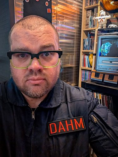 Ghostbusters update:

As my proton pack build transitions to its next stage, my flight suit from @gbfans has arrived.
Fits li...