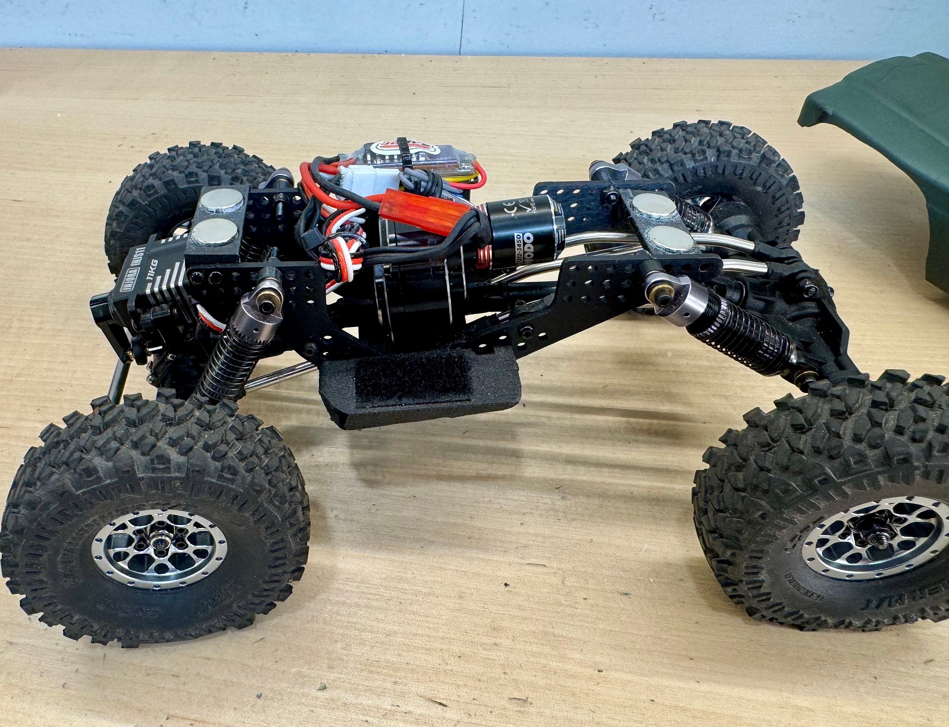 Redcat Ascent 18 Toyota Mullet product image (6)