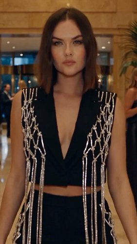 You’ve seen the entrance… wait until you see what happens next 👀✨ Follow for part 2 

#singer #bts #stage