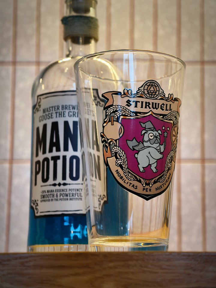 House Stirwell Pint Glass product image (2)