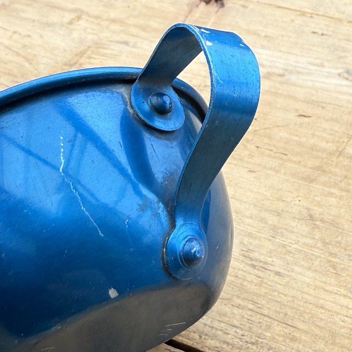 🎎 Vintage Blue Aluminum Milk Cup – Showa-Era Kindergarten Japan product image (2)