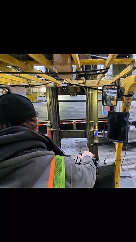 Quick steel delivery pick
-----------------
Forklift POV | Warehouse Operations | Logistics

🔧 Equipment: Hyster H100FT
📸 Ins...