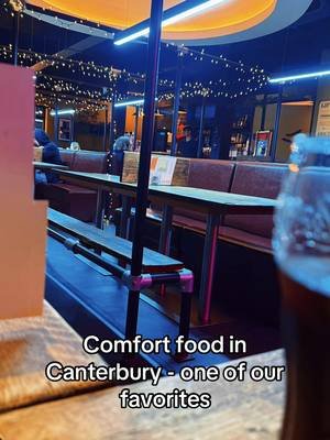 Saint Smokey’s in casual comfort food and oh so yummy! See more of our thoughts at storiestakeus.com #saintsmokeys #canterbury #uktravel #fyp #traveltok 