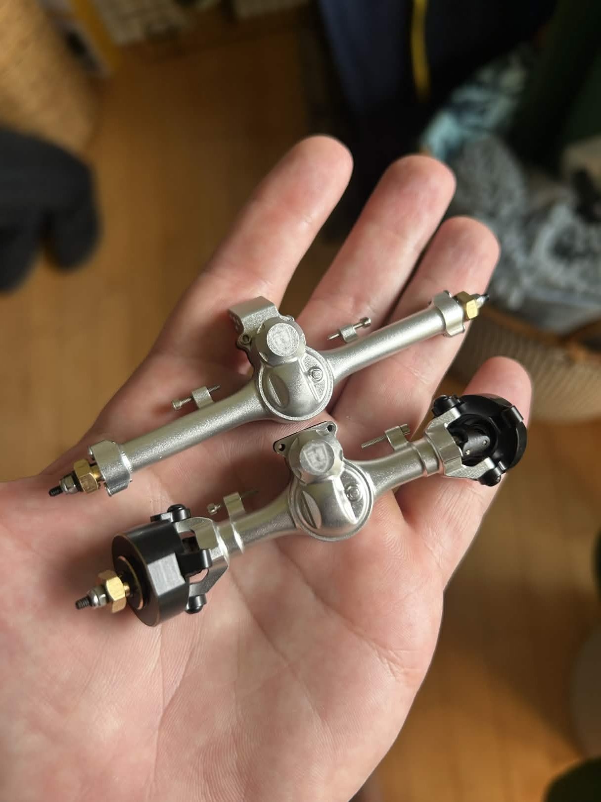 v2 Metal MEUS SCX24 AXLES product image (2)