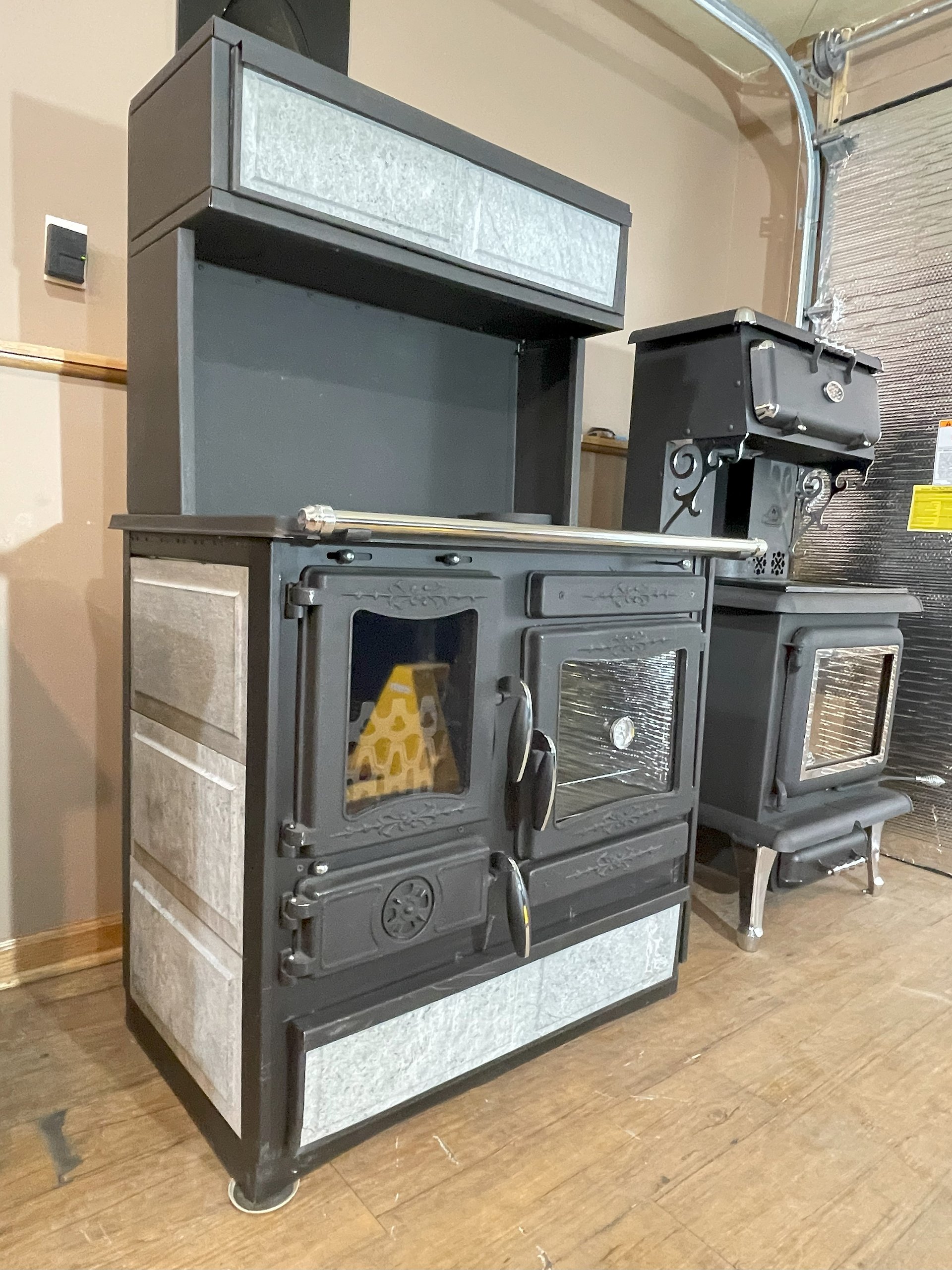 Guliver Wood Burning Cook Stove by Guca Soapstone W/Warming Oven Left Hand Flue product image (2)