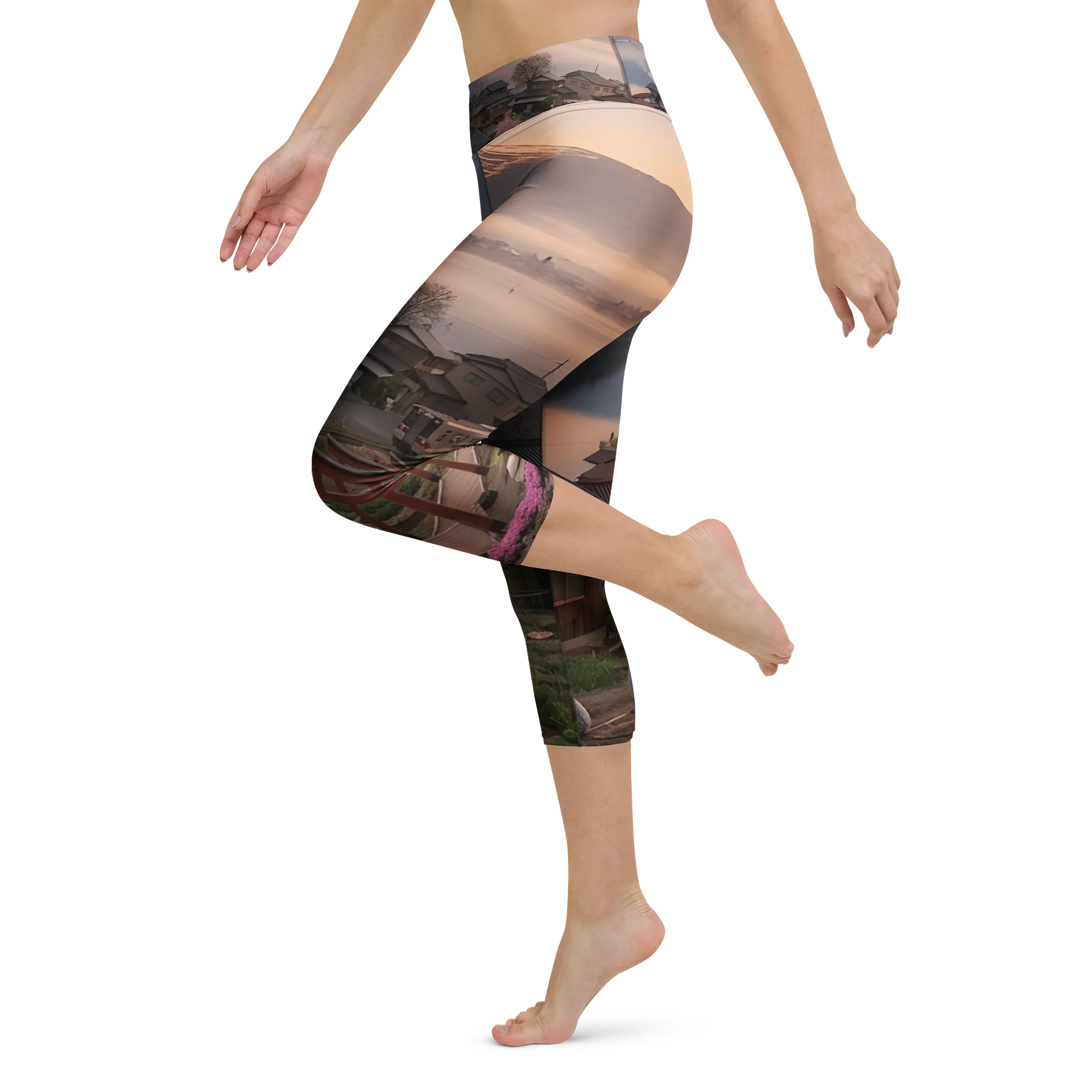 Mount Fuji Yoga Capri Leggings | High-Waisted Cropped Tights product image (7)