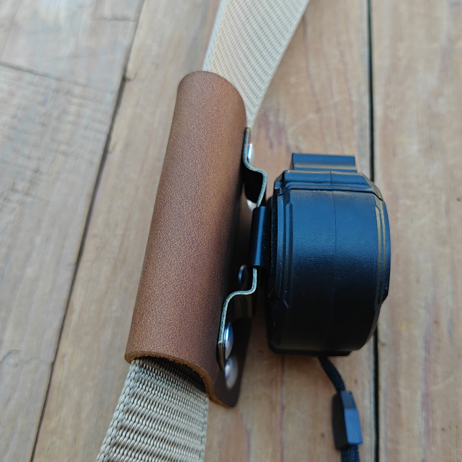 MEEBOY Handmade Leather Tape Measure Holder for Belt, Leather Tape Measure hoslter with Solid Aluminum Rivets product image (8)