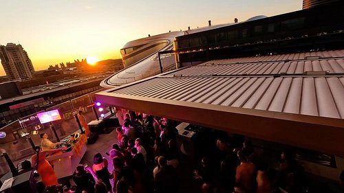 IN THE AIR 2.0 🌇

More than a party. More than a rooftop. A vision brought to life.

Music, sunsets, energy, and a sold out r...