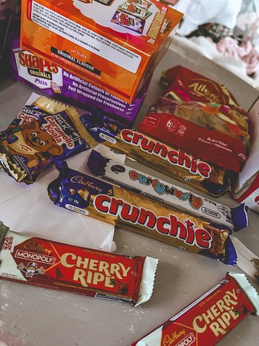 Get you a bestie who sends you birthday treats from halfway around the globe! Thank you @zeppygame for being such an amazing ...