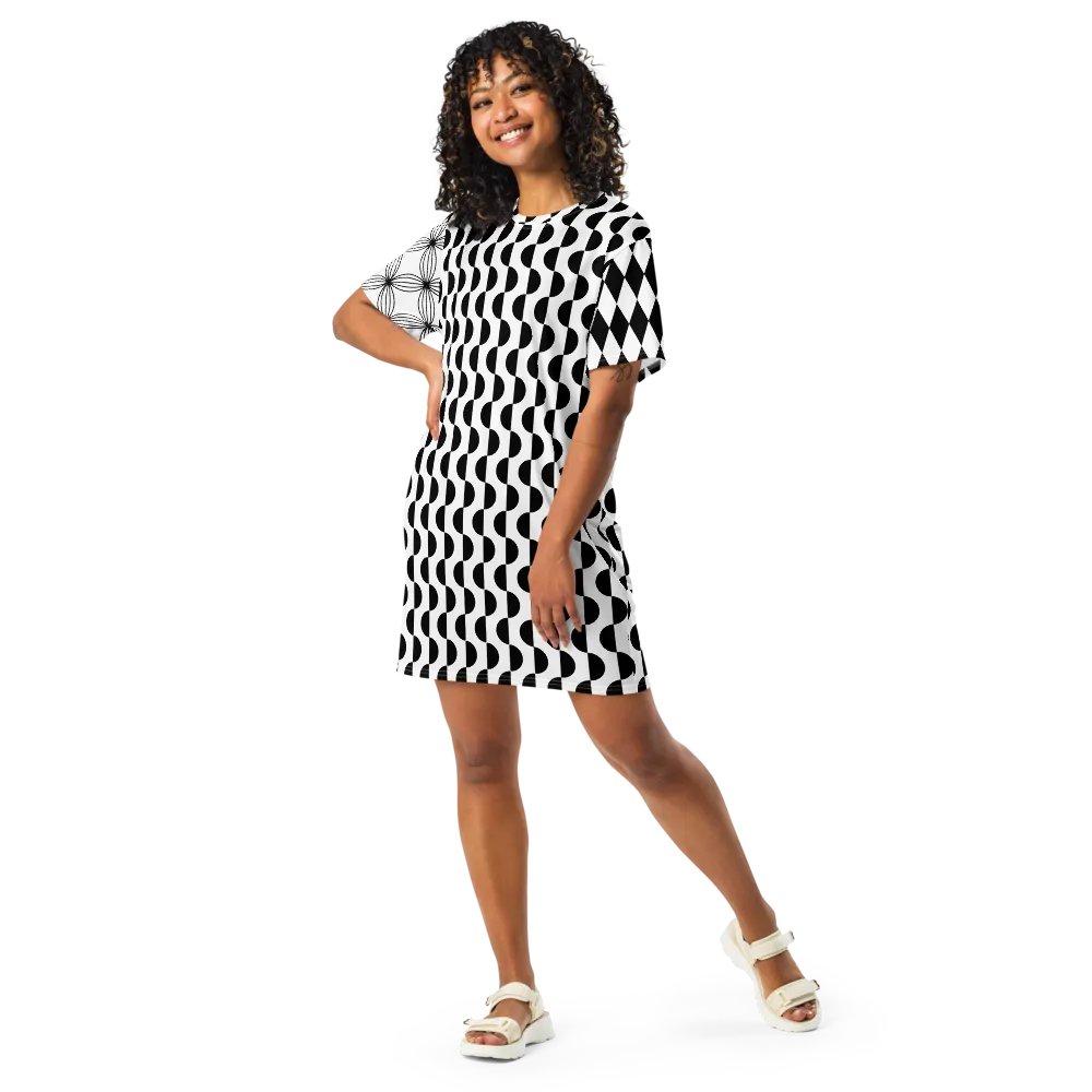 All-Over Geometric Black & White Oversized T-Shirt Dress product image (2)