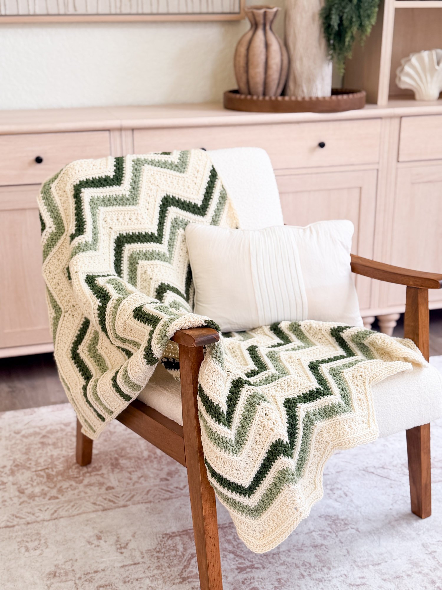 Petal Loop Holiday Collection | 4 Crochet Patterns + Printable Holiday Kit product image (9)