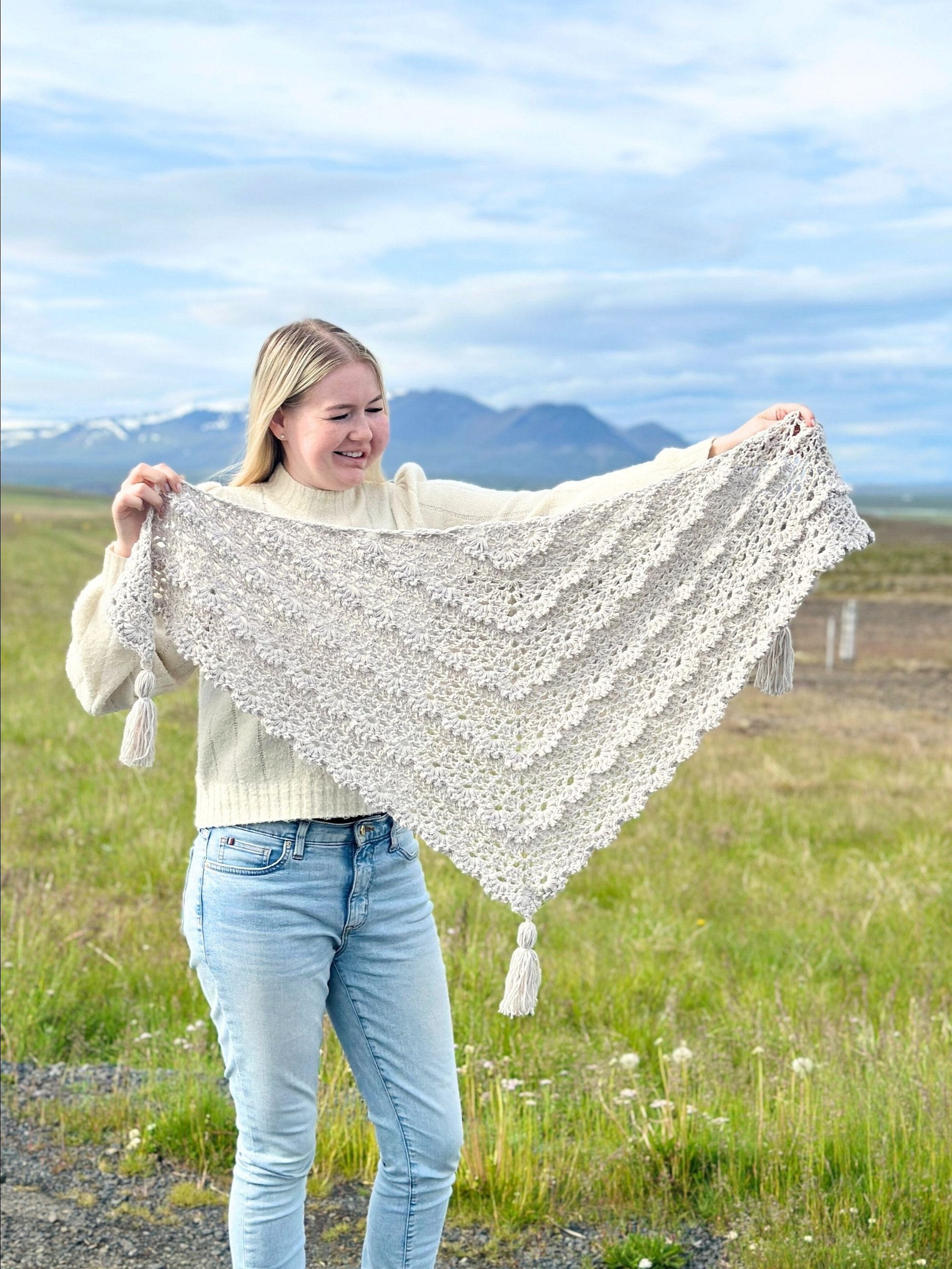 Izabela Shawl product image (1)